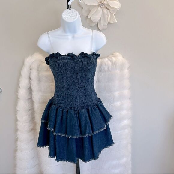 So Be Ruched Ruffle Dress (M) - Picture 1 of 8